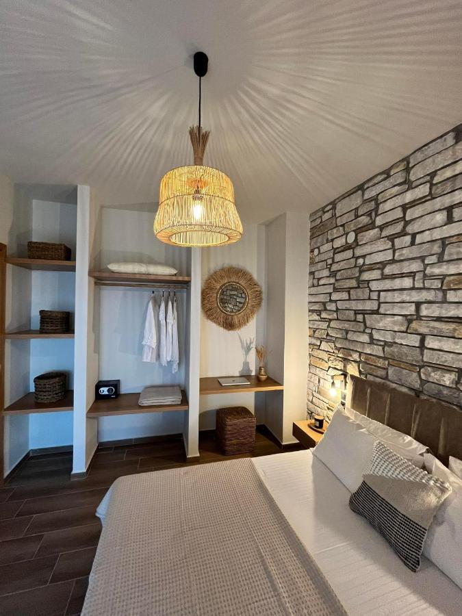 Peri Elxis Luxury Suites Mourésion Екстериор снимка