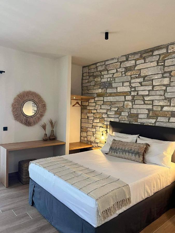 Peri Elxis Luxury Suites Mourésion Екстериор снимка