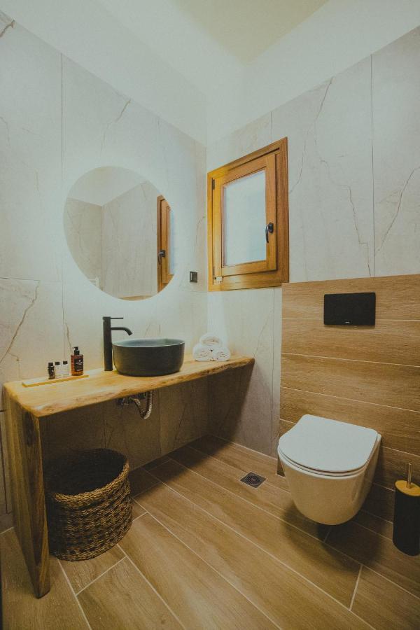 Peri Elxis Luxury Suites Mourésion Екстериор снимка