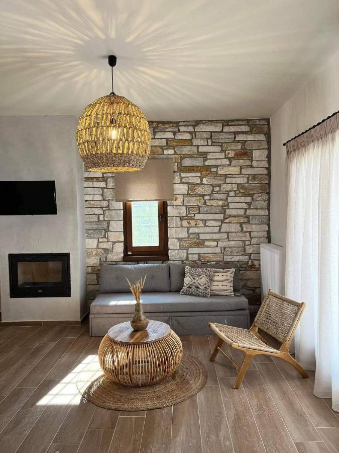 Peri Elxis Luxury Suites Mourésion Екстериор снимка