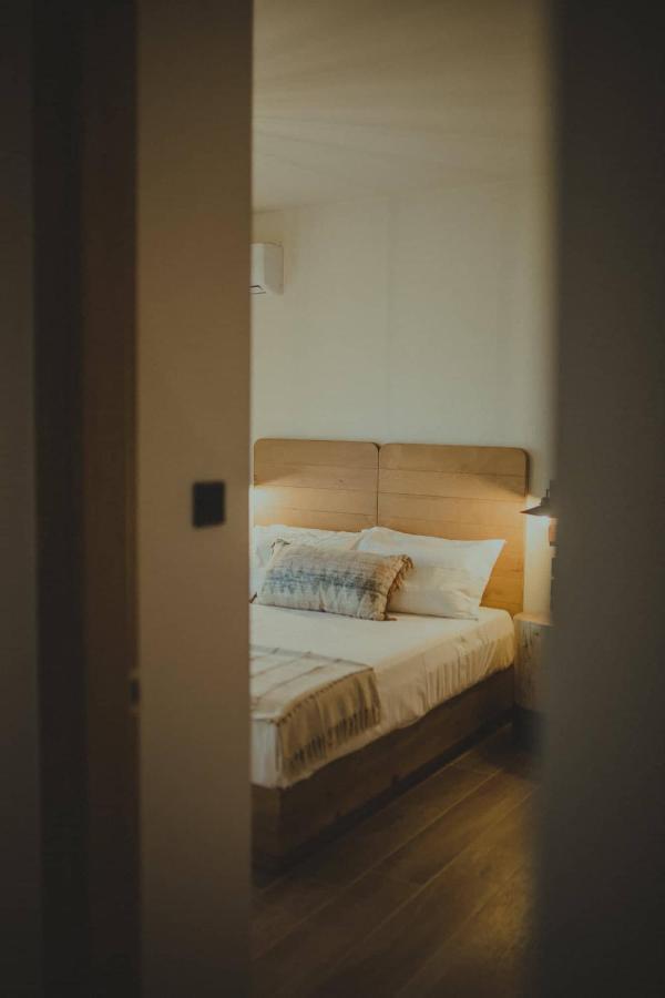 Peri Elxis Luxury Suites Mourésion Екстериор снимка