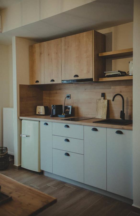 Peri Elxis Luxury Suites Mourésion Екстериор снимка